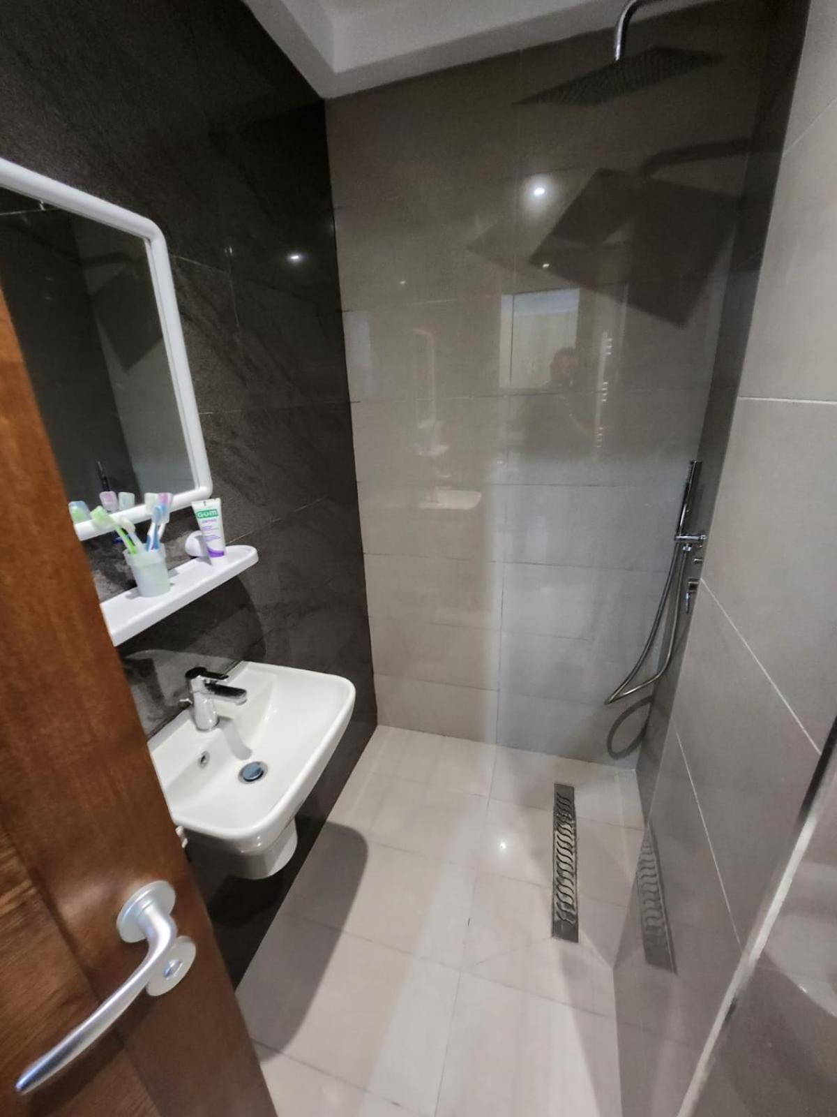 Elegant S1 Meuble Garde A Ariana -Tunis Apartman Kültér fotó