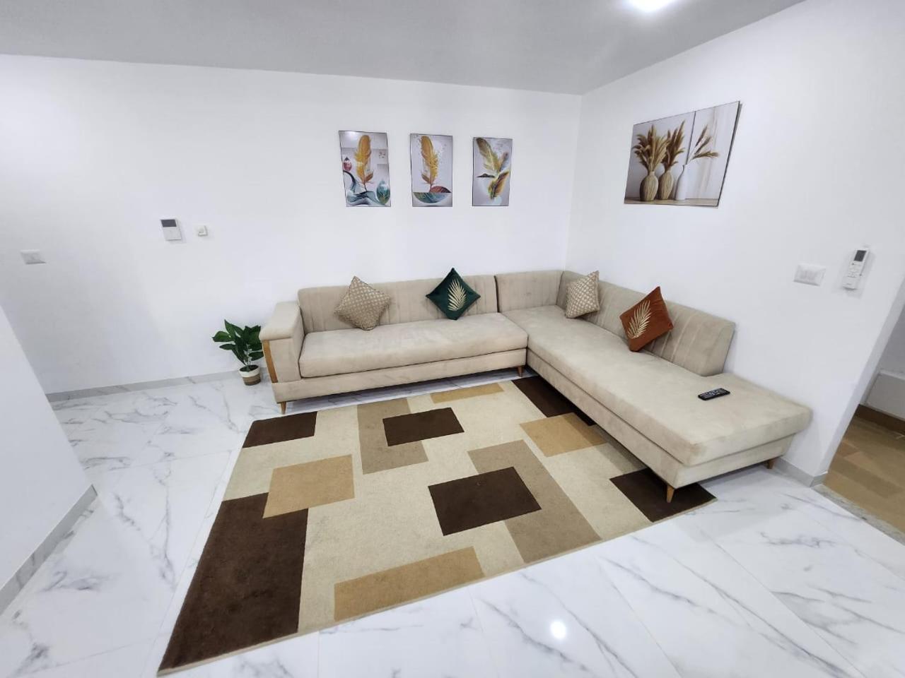 Elegant S1 Meuble Garde A Ariana -Tunis Apartman Kültér fotó