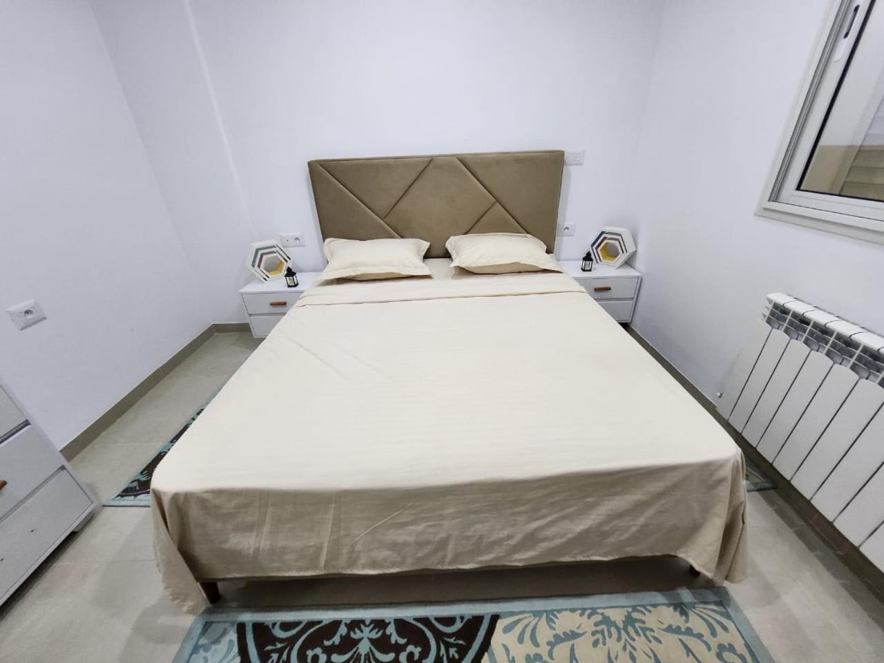 Elegant S1 Meuble Garde A Ariana -Tunis Apartman Kültér fotó